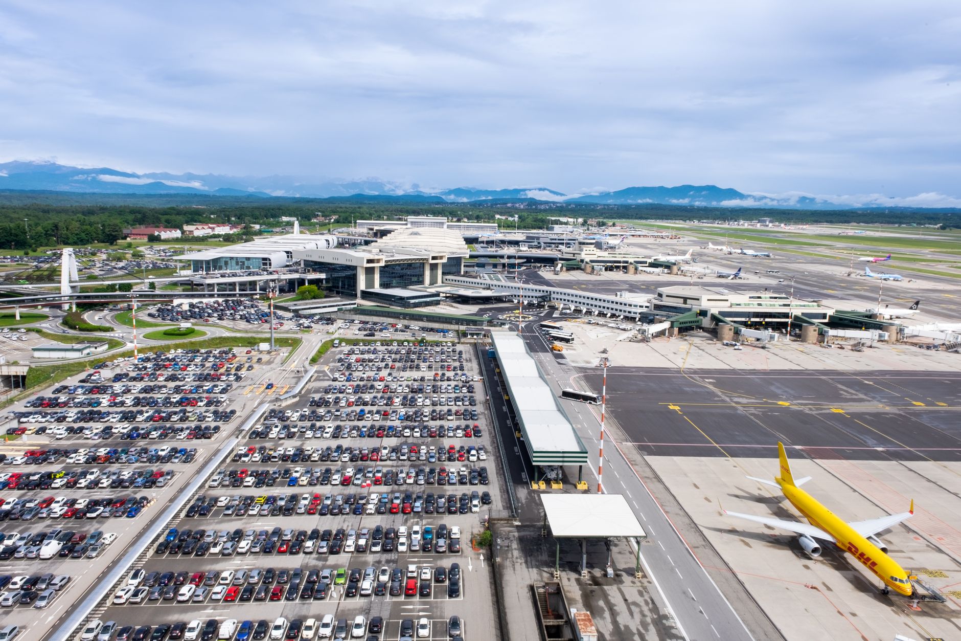 Parking at Frankfurt-Hahn: Three Surfaces and the 60-Minute Rule